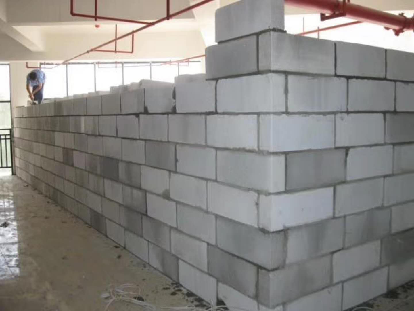元阳蒸压加气混凝土砌块承重墙静力和抗震性能的研究